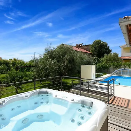 Origano Zadarvillas *