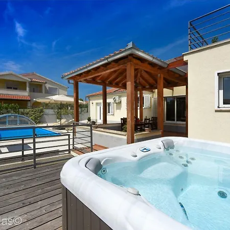 Origano Zadarvillas Zára
