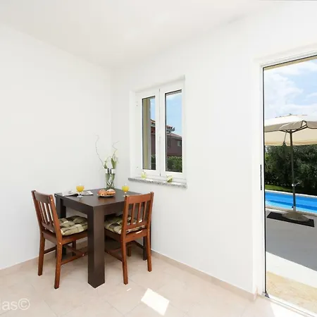 Origano Zadarvillas * Zára